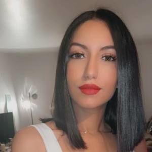 Meet your Posher, Manal